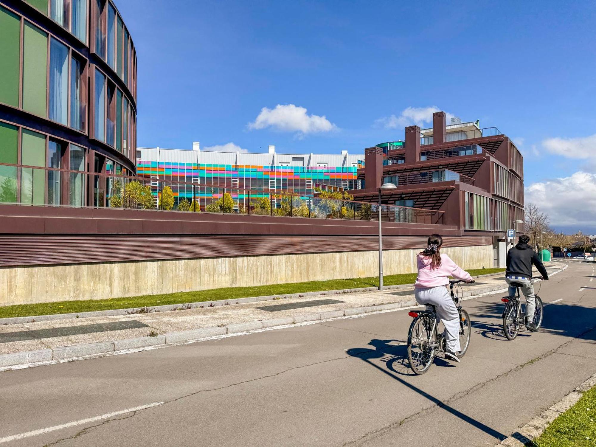 Hotel Jardines De Uleta Suites Vitoria-Gasteiz Ngoại thất bức ảnh