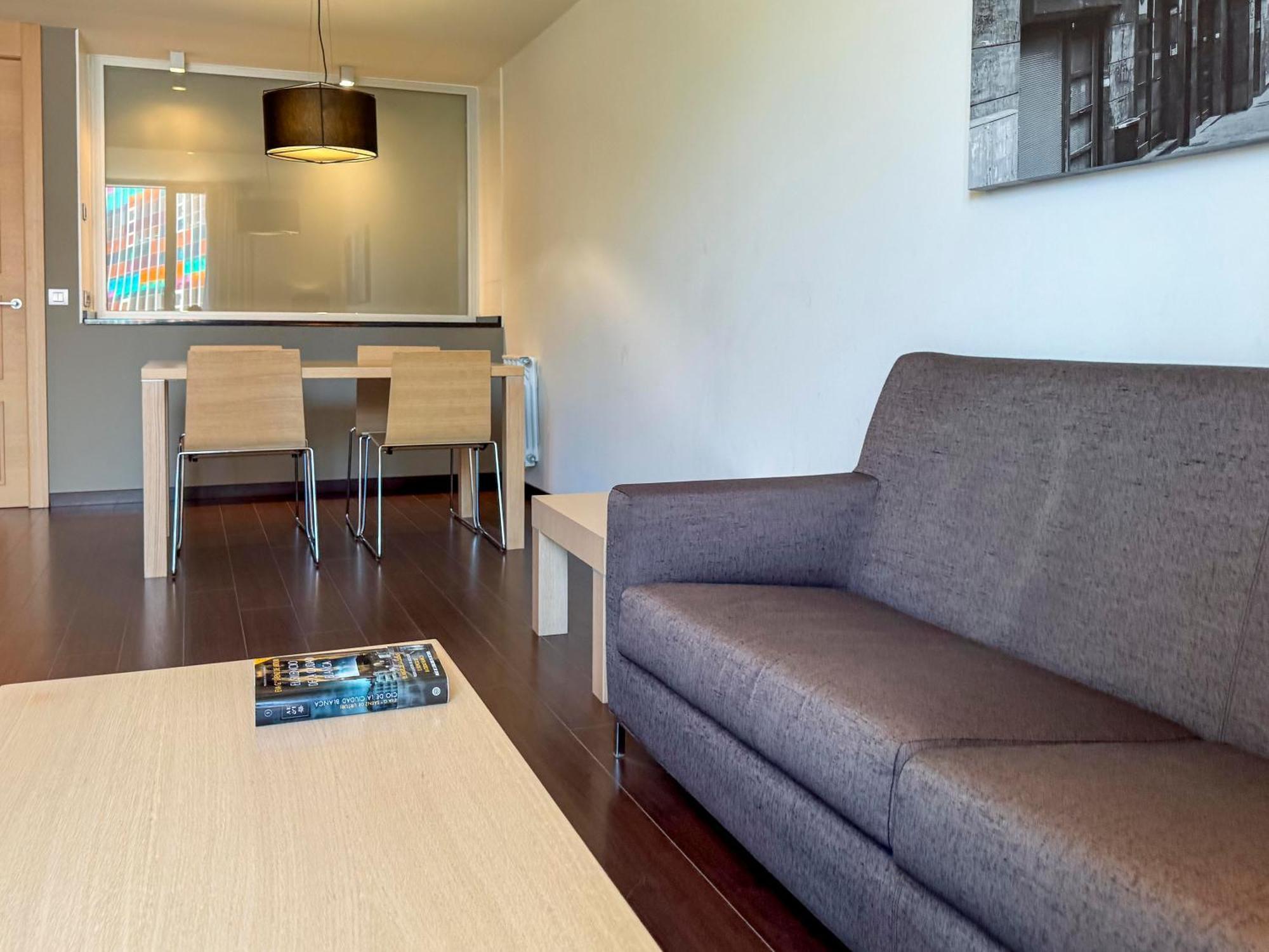 Hotel Jardines De Uleta Suites Vitoria-Gasteiz Ngoại thất bức ảnh