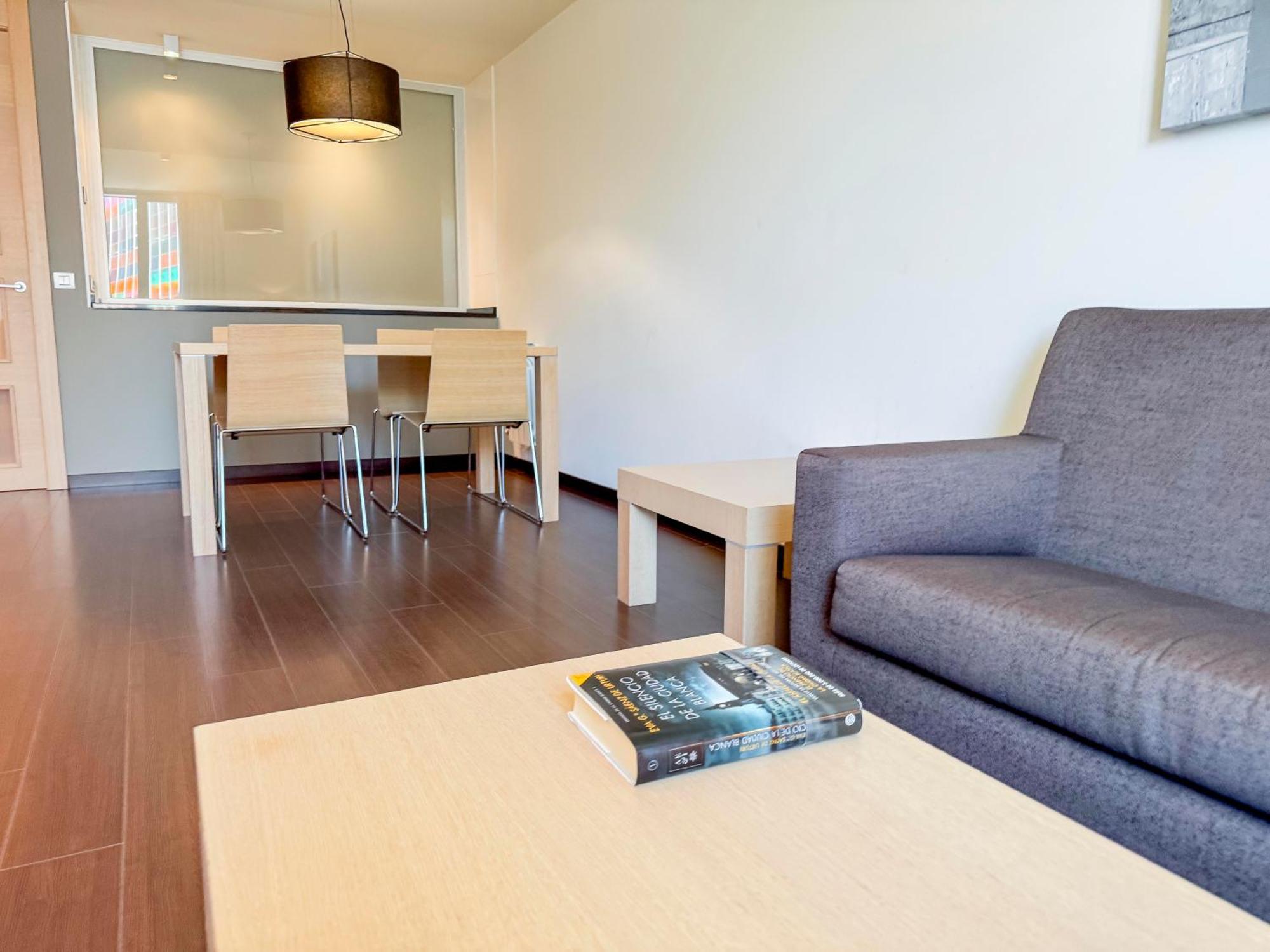 Hotel Jardines De Uleta Suites Vitoria-Gasteiz Ngoại thất bức ảnh