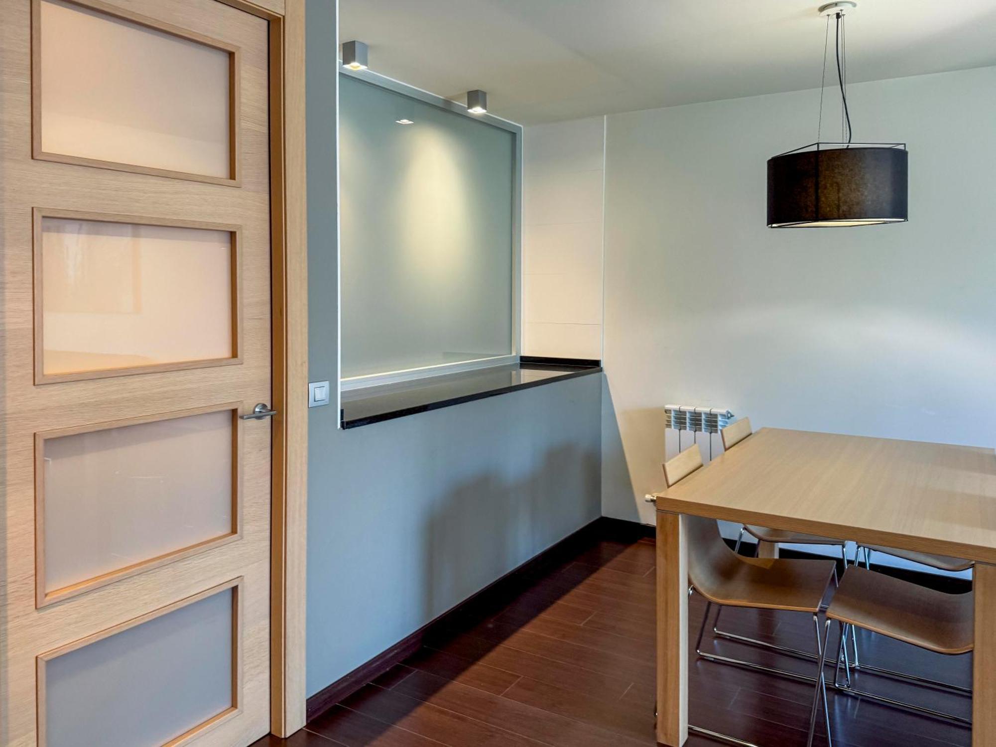 Hotel Jardines De Uleta Suites Vitoria-Gasteiz Ngoại thất bức ảnh