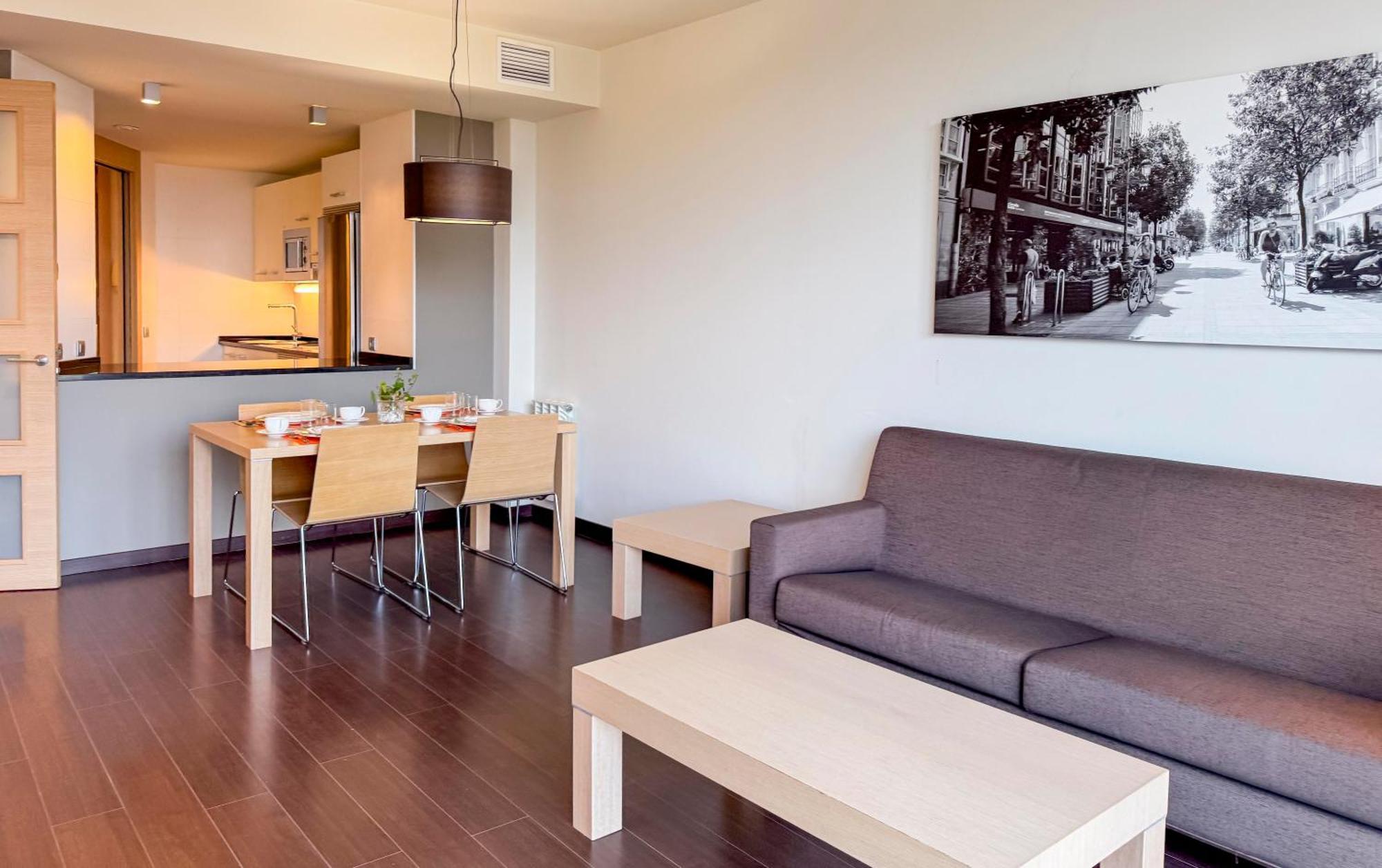 Hotel Jardines De Uleta Suites Vitoria-Gasteiz Ngoại thất bức ảnh