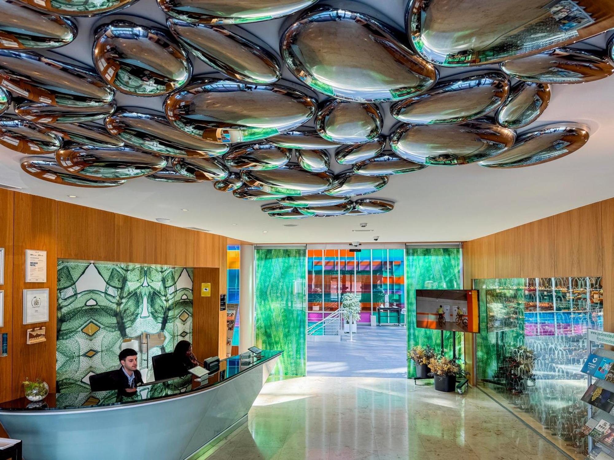 Hotel Jardines De Uleta Suites Vitoria-Gasteiz Ngoại thất bức ảnh